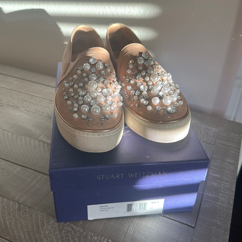 Stuart Weitzman Decor Named Suede Shoes